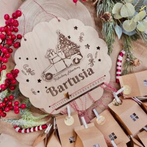 personalizacją. 24 domki do samodzielnego złożenia, idealny sposób na odliczanie dni do Świąt z dzieckiem. personalizacją. 24 domki do samodzielnego złożenia, idealny sposób na odliczanie dni do Świąt z dzieckiem.