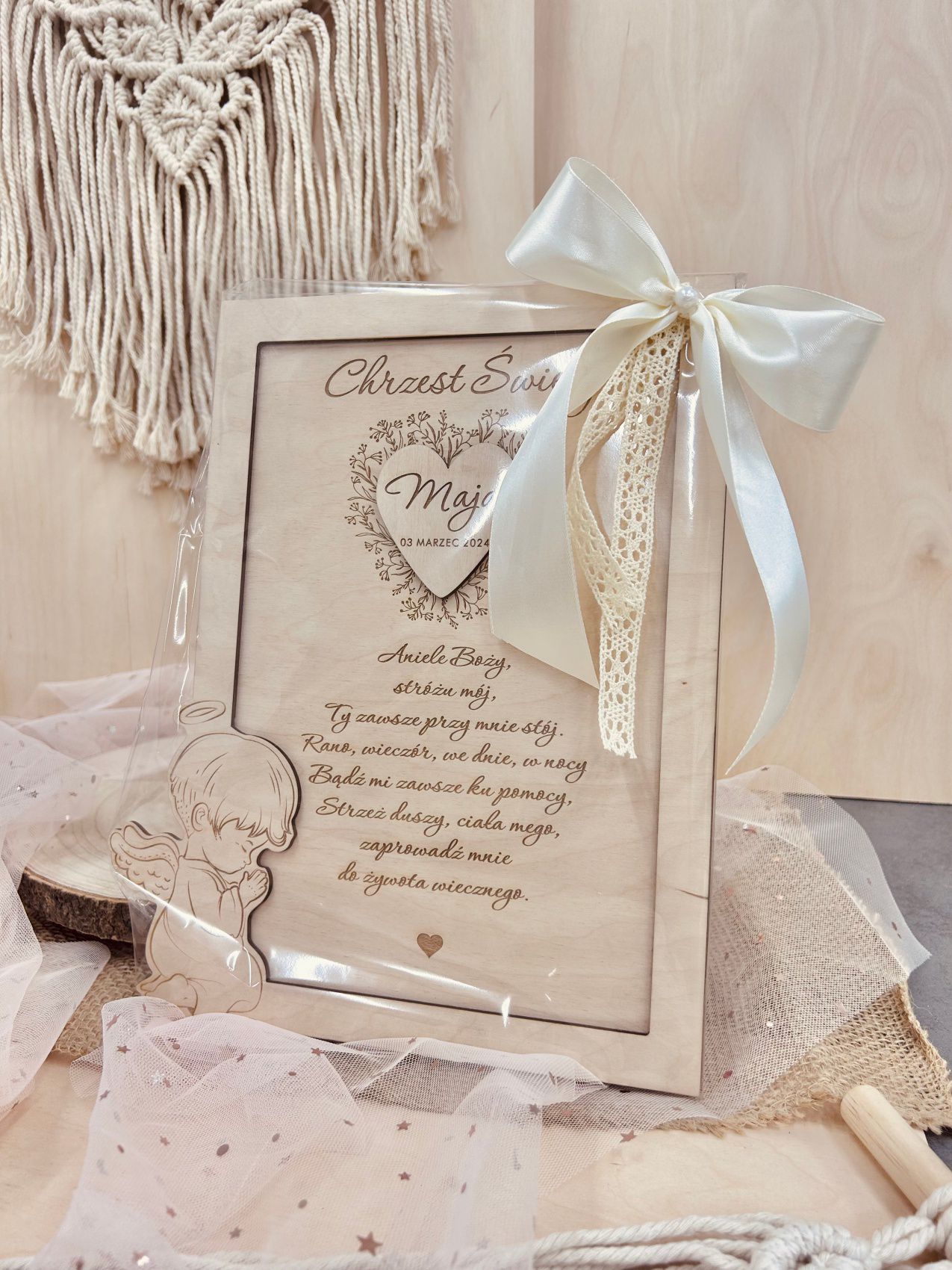 Drewniany obrazek z aniołkiem