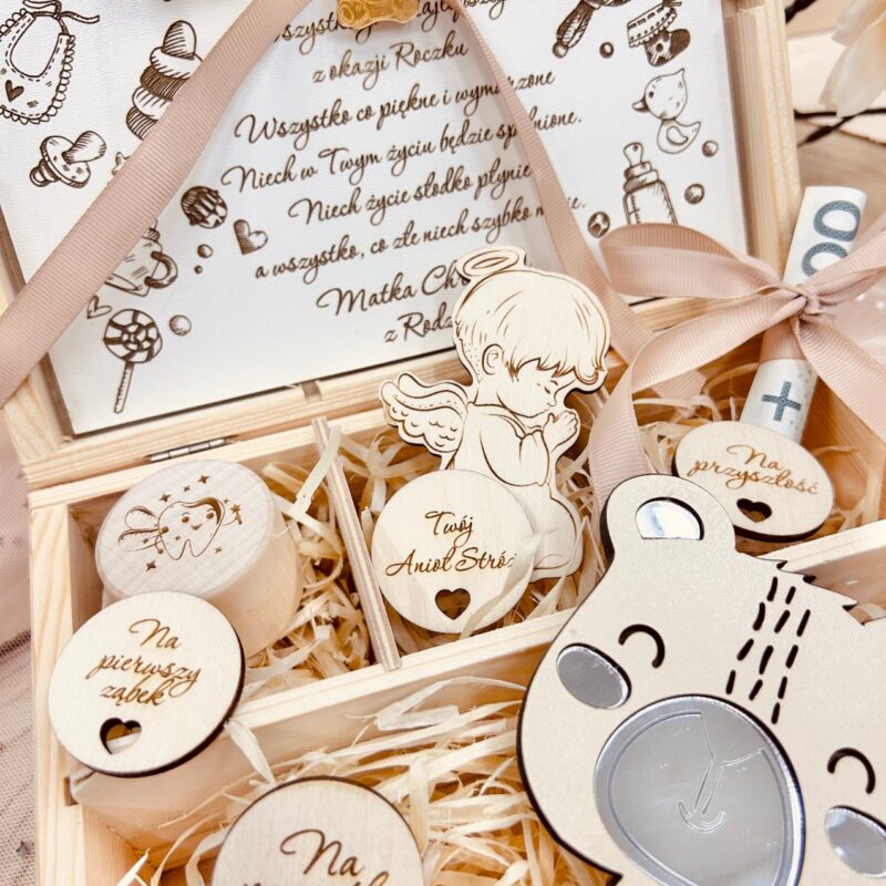 pr11111s Otwarta skrzynka drewniana niezbędnik na roczek