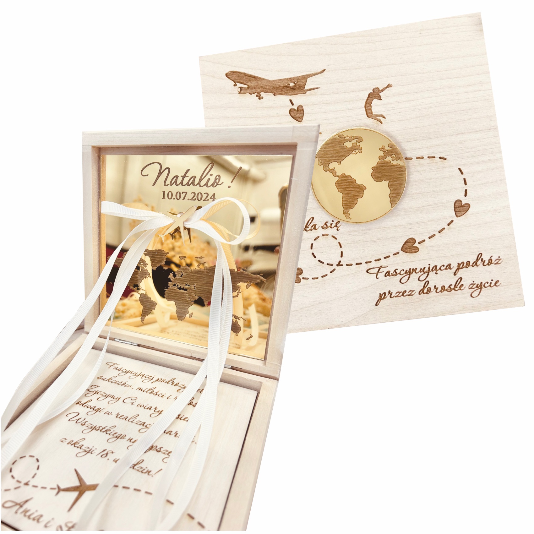 Pudełko na pieniądze z okazji osiemnastych urodzin z złotym globusem