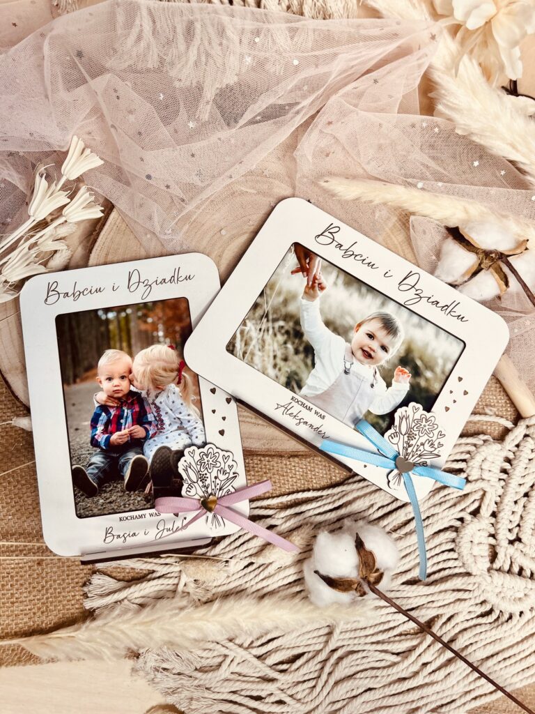 Ramka na zdjęcie z personalizacją z okazji Dnia Babci i Dziadka