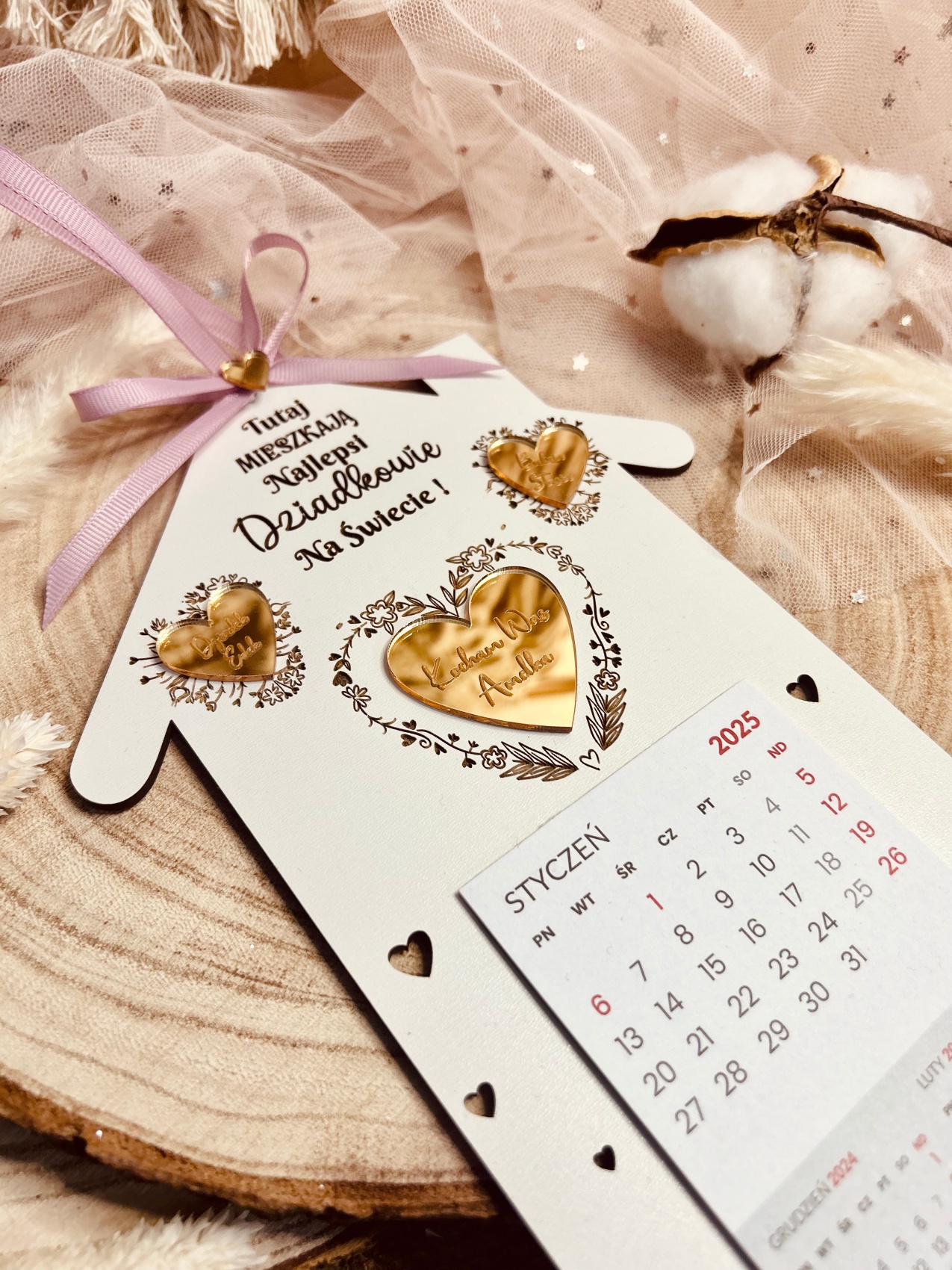 Kalendarz w kształcie domku z okazji dnia babci i dziadka