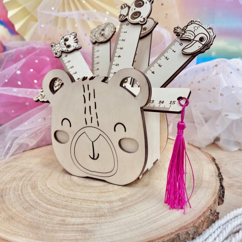 Organizer na biurko w kształcie misia z linijkami