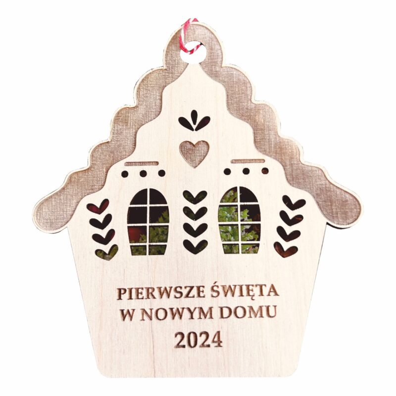 Drewniana bombka w kształcie domku