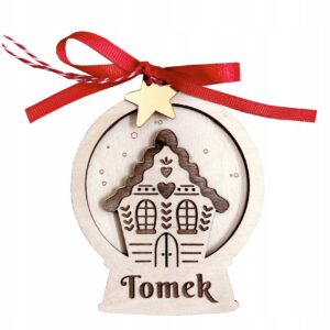 Drewniana okrągła bombka z domkiem z piernika