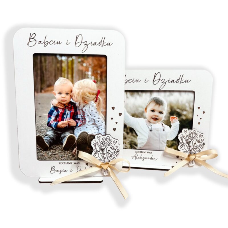 Ramka na zdjęcie z kwiatkami i kokardą