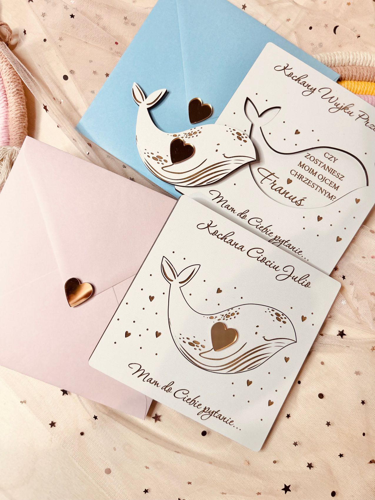 Biała prośba o bycie chrzestnym z wielorybkiem.