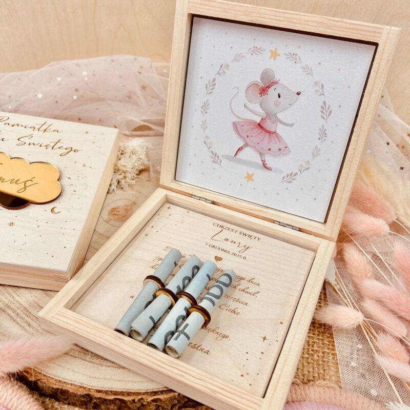 Drewniane pudełko na pieniądze z myszką